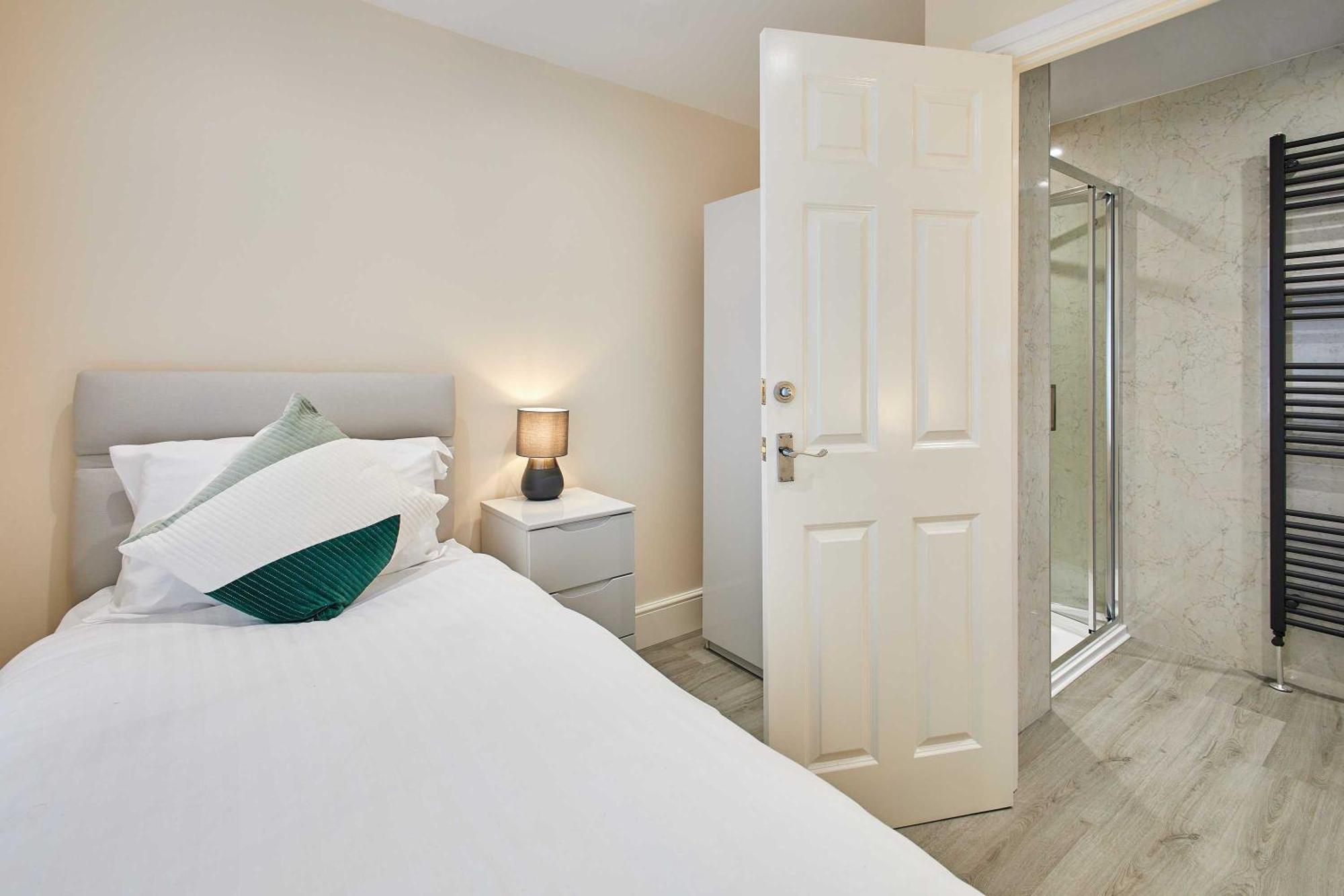 Host & Stay - Violet'S View Whitby Bagian luar foto